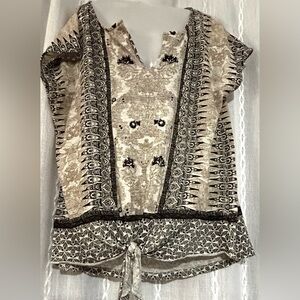 Lucky Brand tie front blouse. Sz M